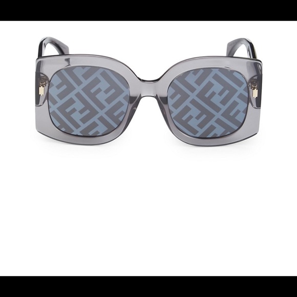 ❗️SOLD❗️Fendi sunglasses - Picture 3 of 7
